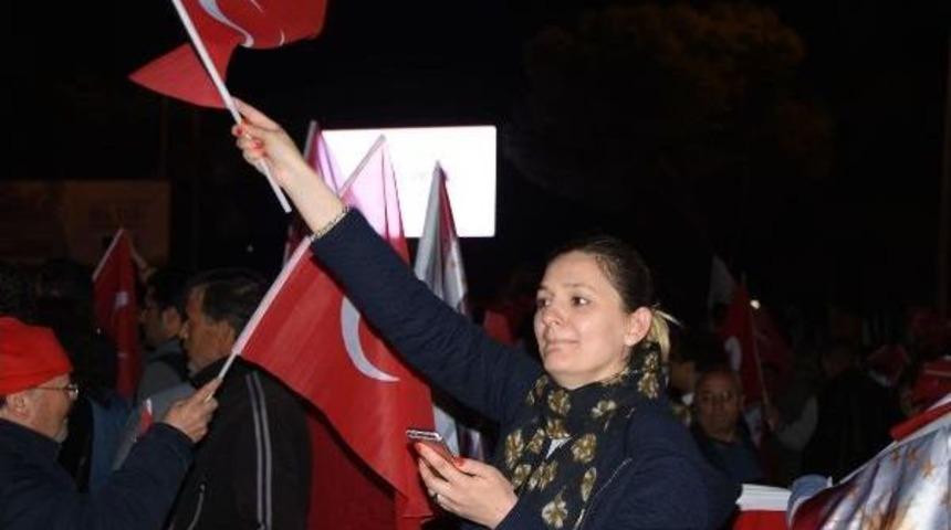 Muğla'da Referandum Kutlaması