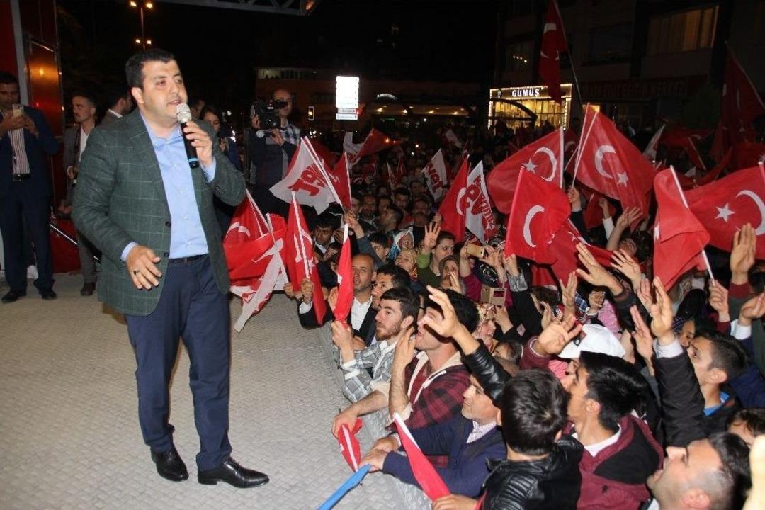 Hatay&rsquo;da Referandum Kutlaması