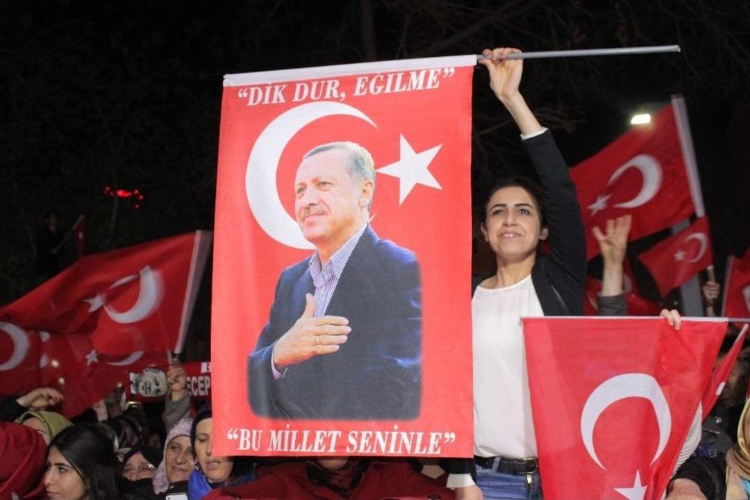 Elazığ &rsquo;evet&rsquo;i Kutladı