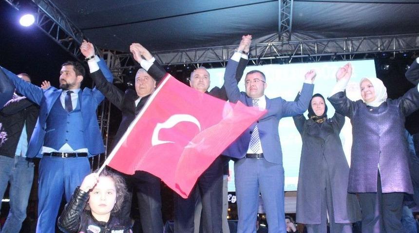 Bakan &Ouml;zl&uuml;: &ldquo;d&uuml;zce Batının Birincisi&rdquo;