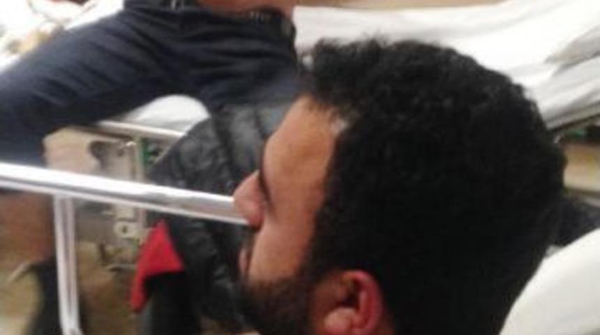 Otomobile Ateş A&ccedil;ıldı: 4 Yaralı