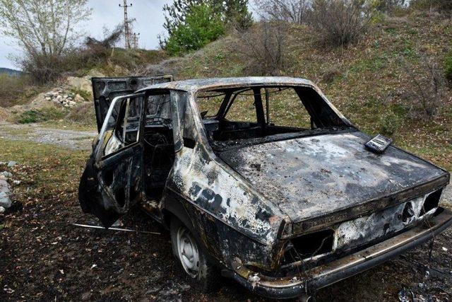 (özel Haber) Tosya’da Köy İmamı İçeride Oy Kullandı Otomobili Dışarıda Cayır Cayır Yandı