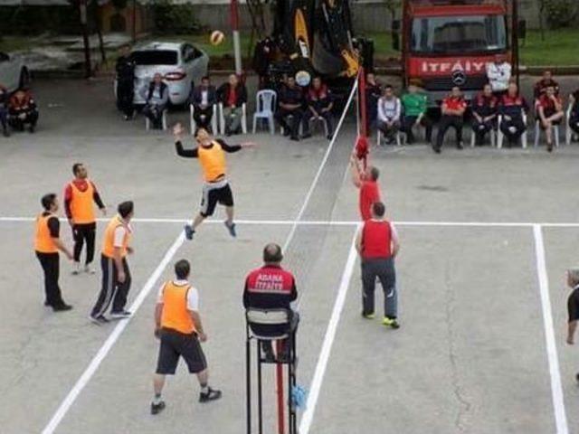 İtfaiyeciler Arası Voleybol Turnuvası Başladı