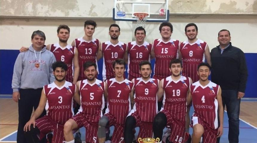 Nişansatı &Uuml;niversitesi, Namağlup Bitirdi