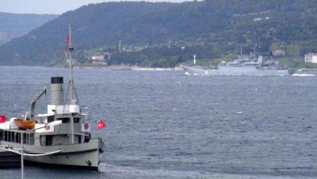 Rus Savaş Gemisi Çanakkale Boğazı'ndan Geçti