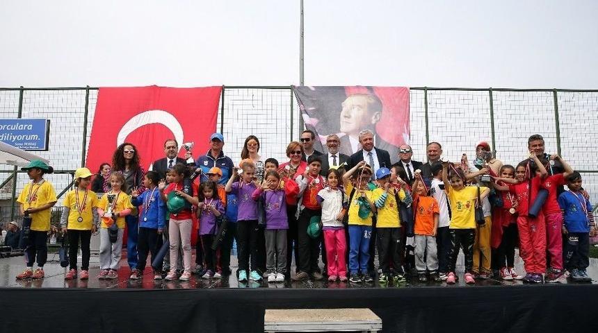 Minik Sporcuların Madalya Sevinci