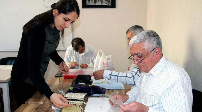 &Ccedil;ankayalı Erkekler Takı Yapıyor