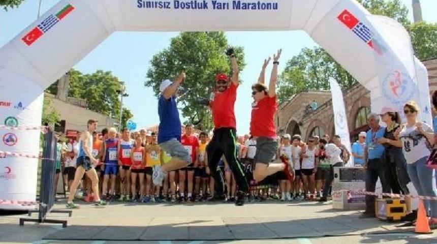&Uuml;&ccedil; Yıldızlı Dostluk Maratonu