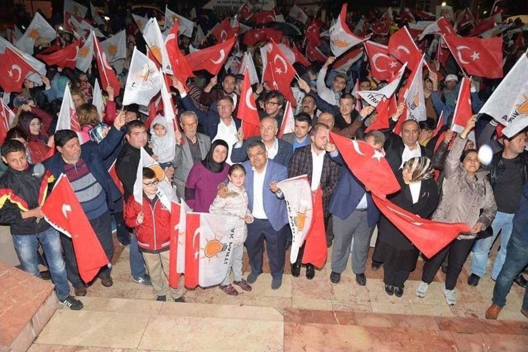 Bilecik&rsquo;te &lsquo;evet&rsquo; Kutlaması