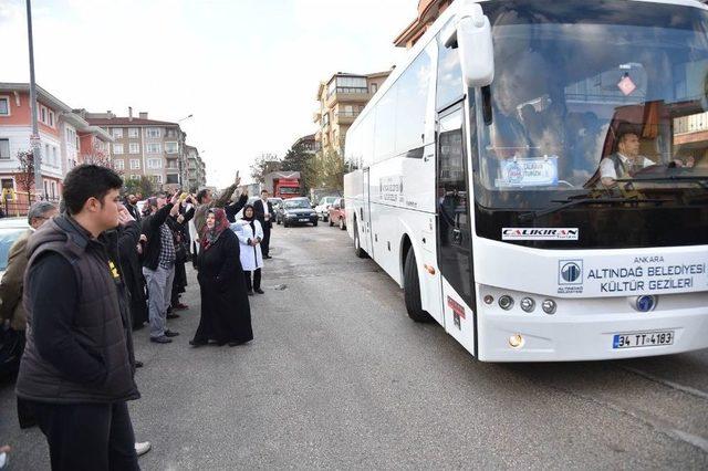 Başkan Tiryaki Çocukları Çanakkale’ye Uğurladı