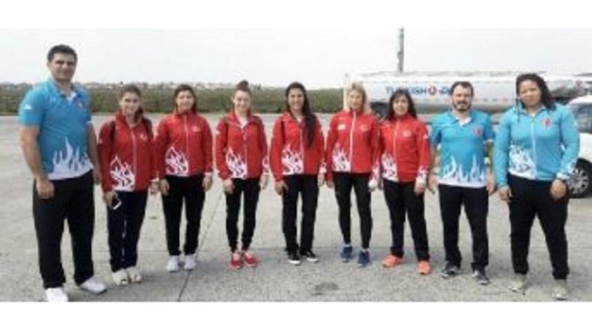 Judo Milli Takımı Polonya'ya Gitti