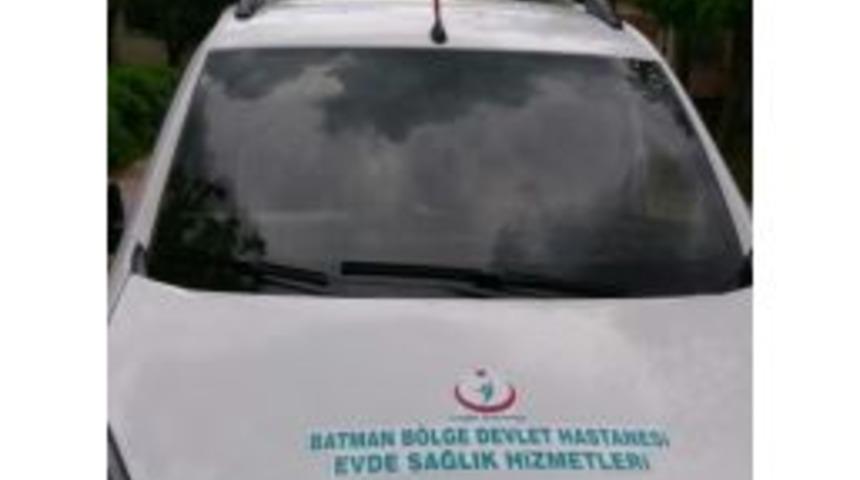 Hasta Se&ccedil;meni Almaya Giden Ara&ccedil;lar Taşlandı