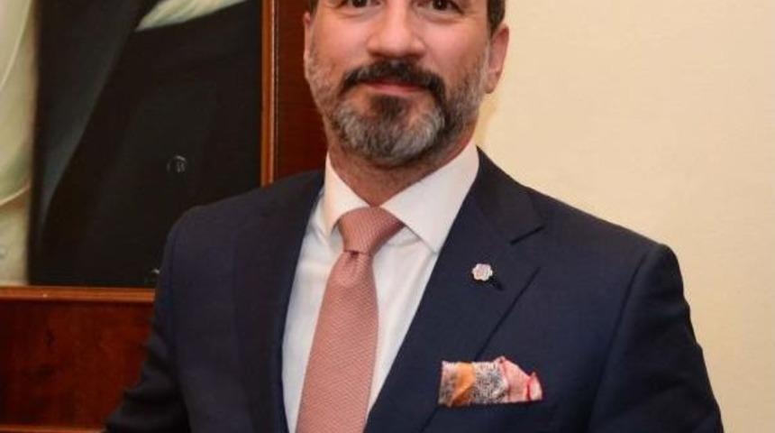 İzmir Iş Dünyası 'artık Ekonomi Konuşulsun' Diyor