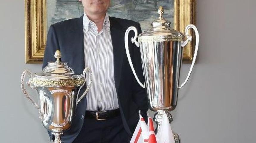 Işık Eyig&uuml;ng&ouml;r: "b&uuml;t&uuml;n Kupalara Talibiz" (Yeniden)