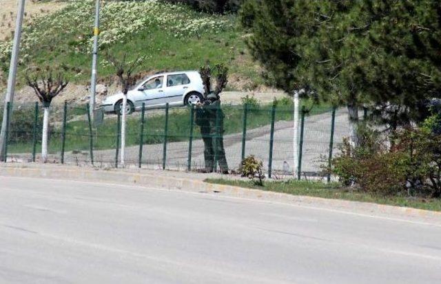 Emniyet Müdürlüğü Önünde Bomba Paniği