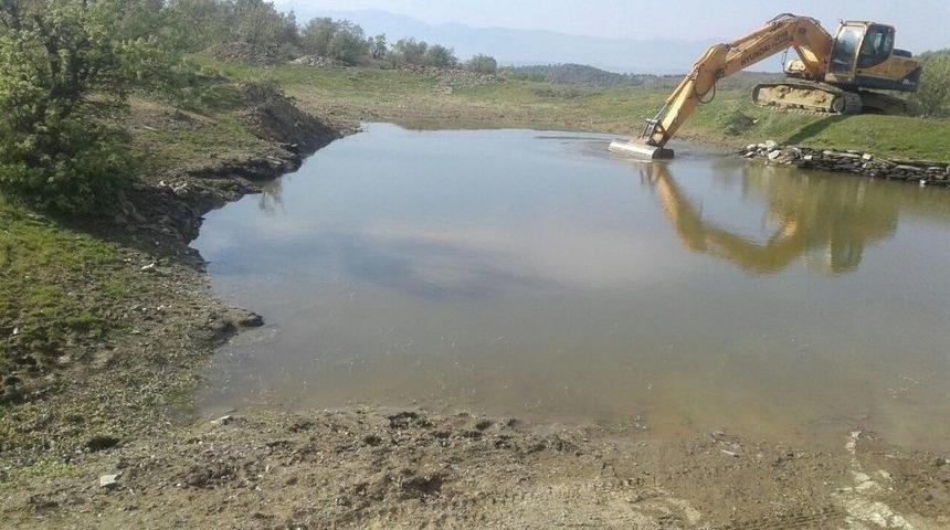 G&ouml;rdes Ve G&ouml;lmarmara&rsquo;da G&ouml;letler Temizlendi