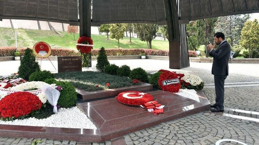 Turgut &Ouml;zal, Vefatının 24. Yıld&ouml;n&uuml;m&uuml;nde Anılıyor