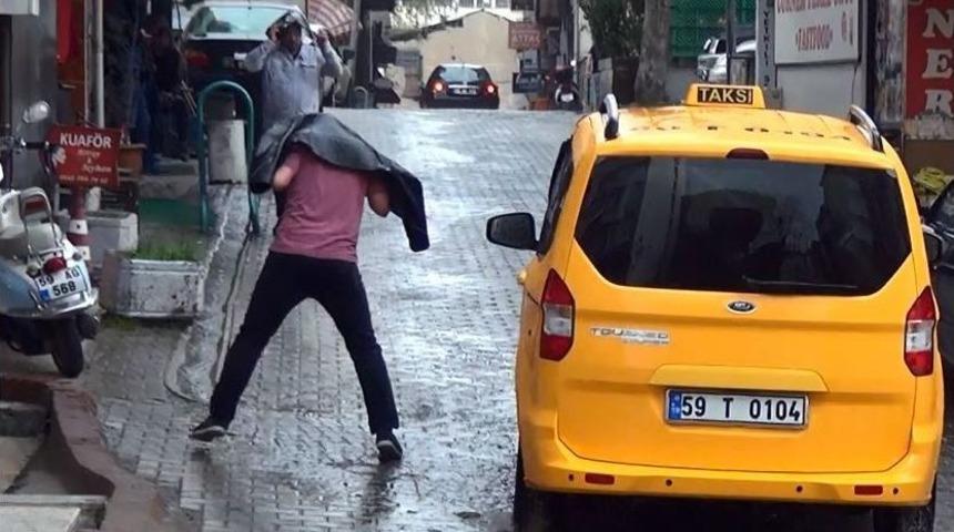 Şiddetli Yağmur Vatandaşlara Zor Anlar Yaşattı