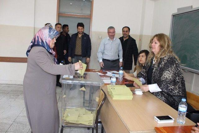 Adıyaman&rsquo;ın T&uuml;m İl&ccedil;elerinde &lsquo;evet&rsquo; Oyu Y&uuml;ksek &Ccedil;ıktı 1