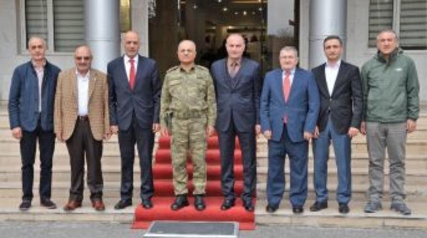 Etso Y&ouml;netiminden, 9. Kolordu Komutanı T&uuml;mgeneral &Ouml;zoğlu&rsquo;na Ziyaret