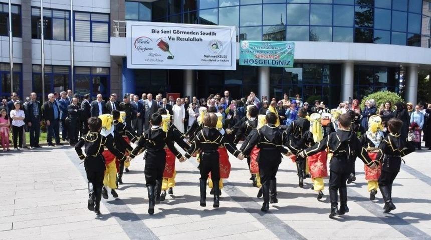 Ebru Sergisine B&uuml;y&uuml;k İlgi