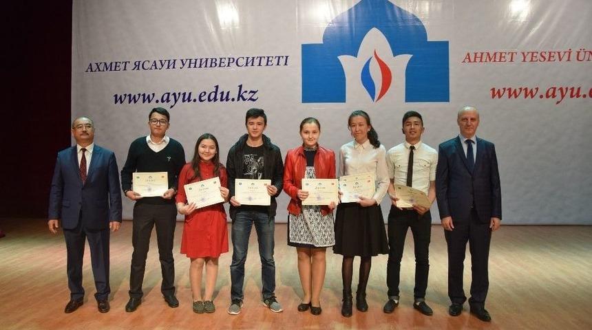 Ahmet Yesevi &Uuml;niversitesinde "yesevi Olimpiyatı" D&uuml;zenlendi