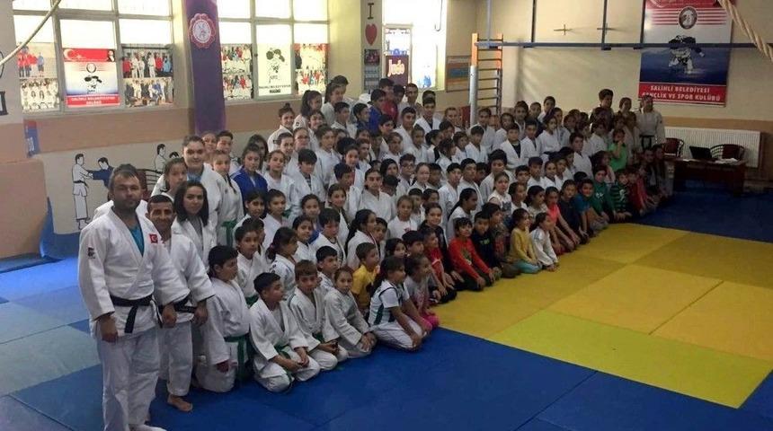 Judocular Kemer Sınavında Ter Döktü