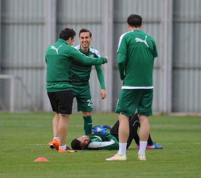 Bursaspor’da Akhisar Hazırlıkları Yeniden Başladı