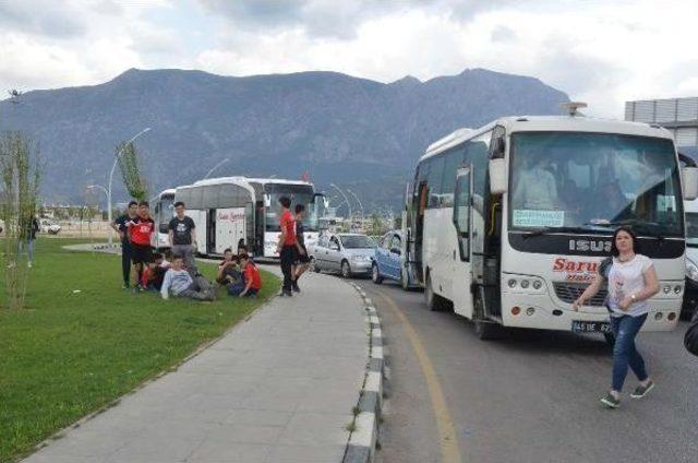 Manisa'da Zincirleme Kaza: 1 Ölü, 4 Yaralı