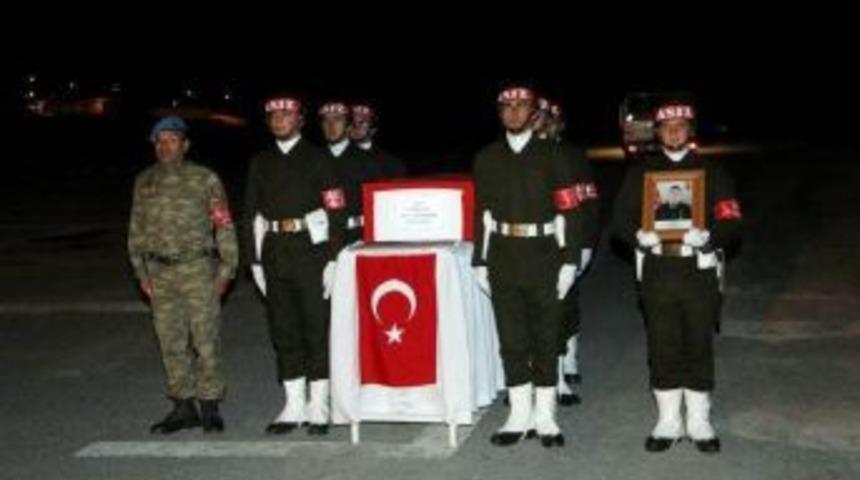 Hakkari&rsquo;de Şehit Uzman &Ccedil;avuş İ&ccedil;in T&ouml;ren D&uuml;zenlendi