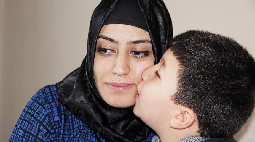 15 Kez Kalbi Duran Gen&ccedil; Anne Kalp Nakli Olmayı Bekliyor