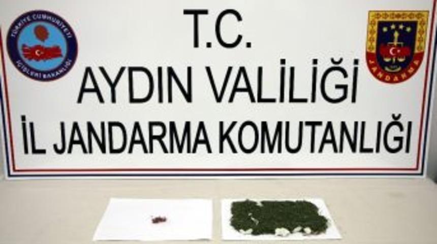 10 Hapisle Aranan Ş&uuml;pheli Oy Kullanmak İsteyince Yakaladı