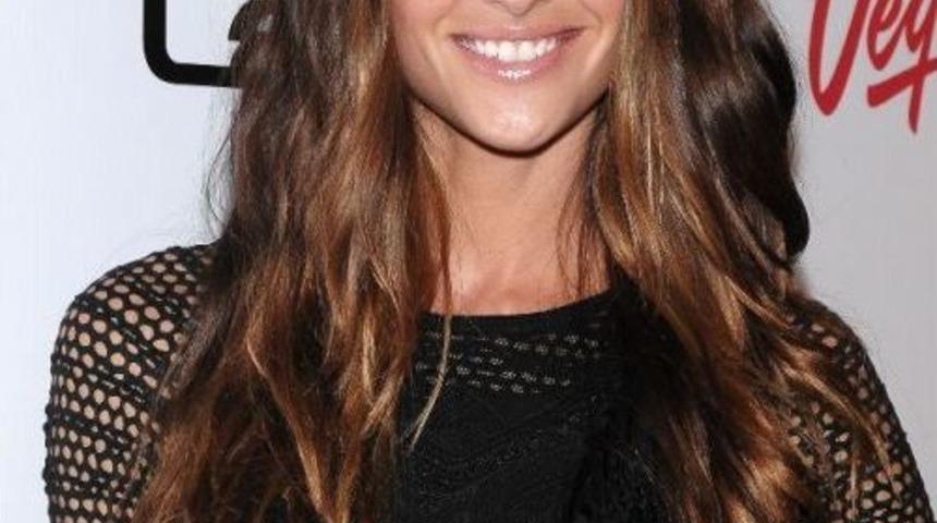 Izabel Goulart Da Dosso Dossi Fashion Show&rsquo;a Geliyor