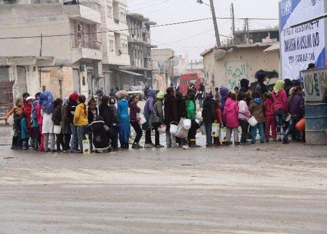 Elif Akkuş: Savaşın Çocukları Sadece Yaşamak Istiyor”