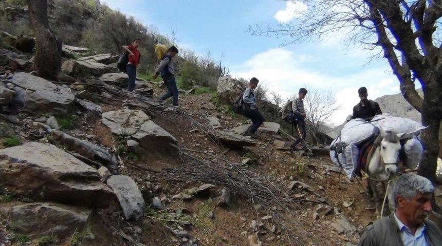 Har&ccedil;lıklarını &Ccedil;ıkarabilmek İ&ccedil;in Hayatlarını Riske Atıyorlar