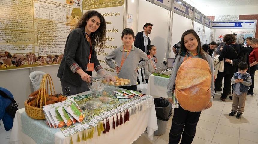 Ortaokul &Ouml;ğrencilerinin Projeleri &Uuml;niversitede Sergileniyor