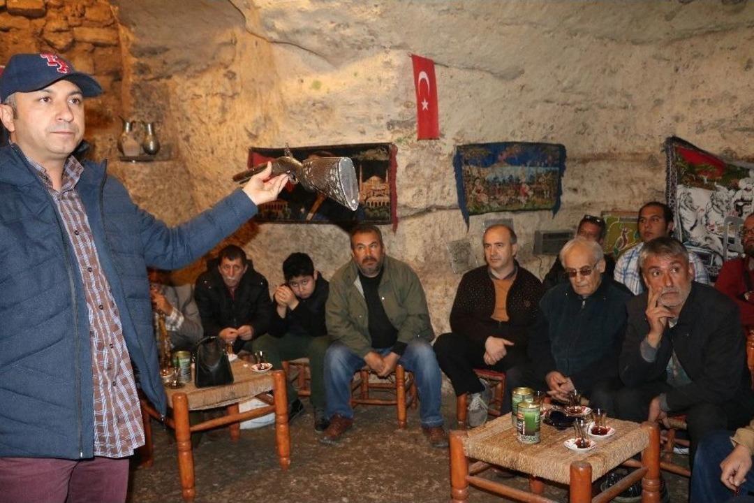 (&ouml;zel Haber) Antika Eşyalar A&ccedil;ık Arttırmayla Satılıyor