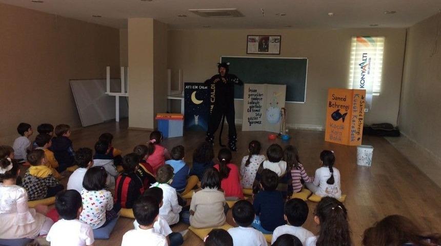 Koshim Kütüphanesi’nde Tiyatro Sürprizi