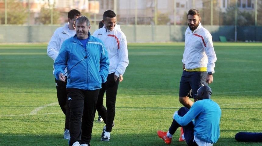 Safet Susic: "&ouml;n&uuml;m&uuml;zdeki Ma&ccedil; Kolay Olmayacak"