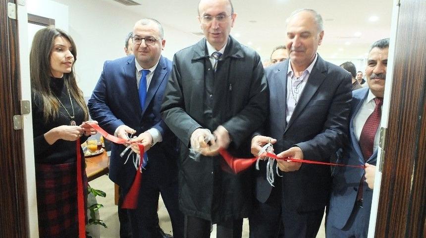 Sanat Ve Işığın Buluştuğu Sergi