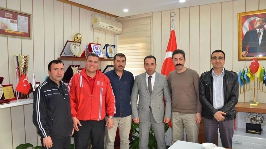 Badminton Federasyonundan İl M&uuml;d&uuml;r&uuml; Yıldız&rsquo;a Ziyaret