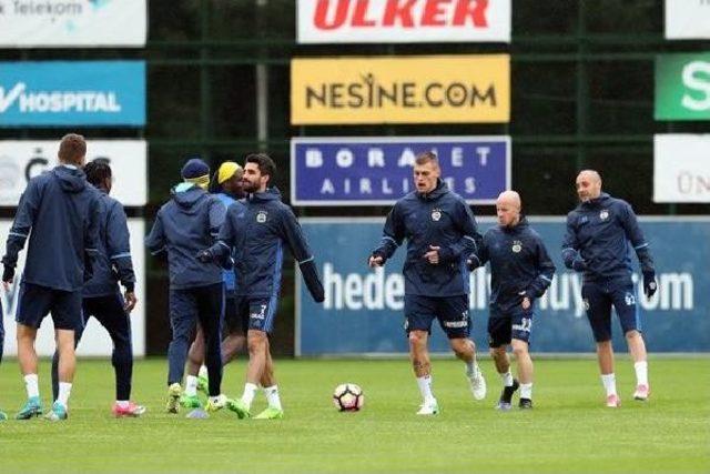 Fenerbahçe'de Derbi Mesaisi Sürüyor