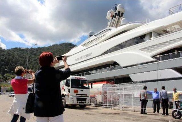 Rus Demir Kralının Yüzen Sarayı Fethiye'den 350 Bin Litre Yakıt Aldı