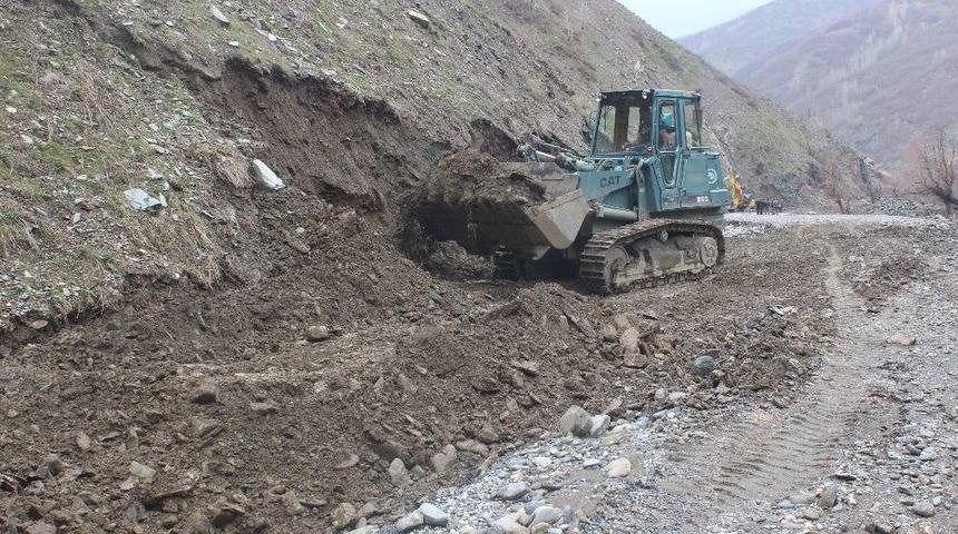 Muş&rsquo;ta Gazeteciler Ve İş&ccedil;iler &Ouml;l&uuml;mden D&ouml;nd&uuml;