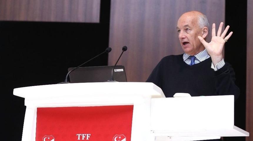 Elleray, Video Hakem&rsquo;i Anlattı