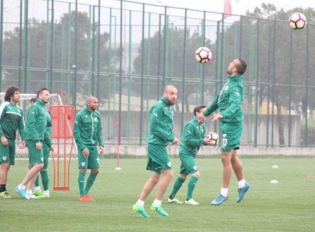Bursaspor&rsquo;Da Neşeli &Ccedil;alışma 1