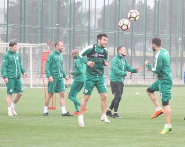 Bursaspor&rsquo;Da Neşeli &Ccedil;alışma 2