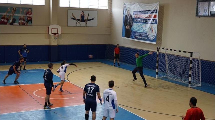 Marmara &Uuml;niversitesi: 35-46: Adıyaman Belediyespor