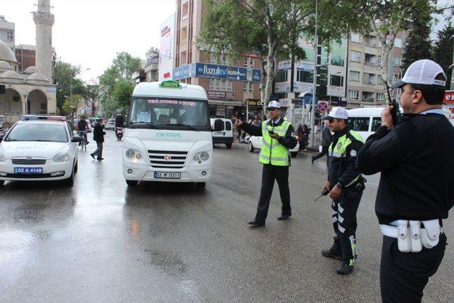 Toplu Taşıma Araçları Sivil Trafik Polisleri Tarafından Gözetleniyor