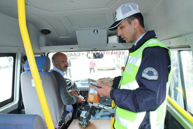 Toplu Taşıma Araçları Sivil Trafik Polisleri Tarafından Gözetleniyor